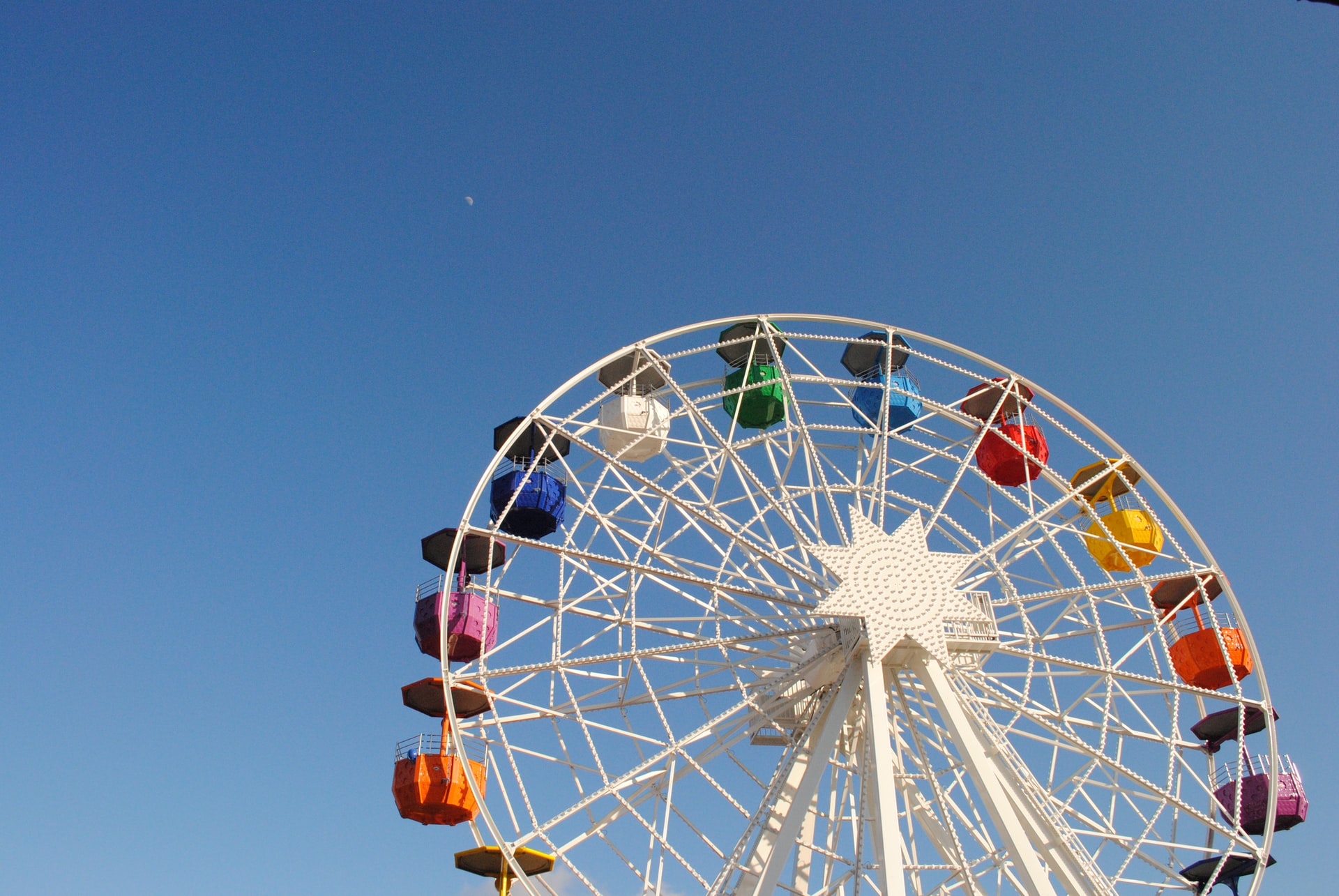CW21 event photo of a ferris wheel